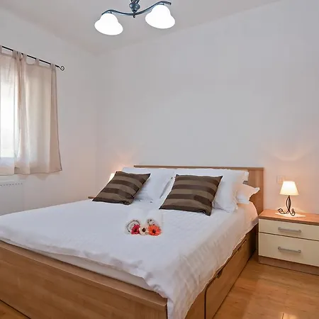Villa Vinea Prapatnica